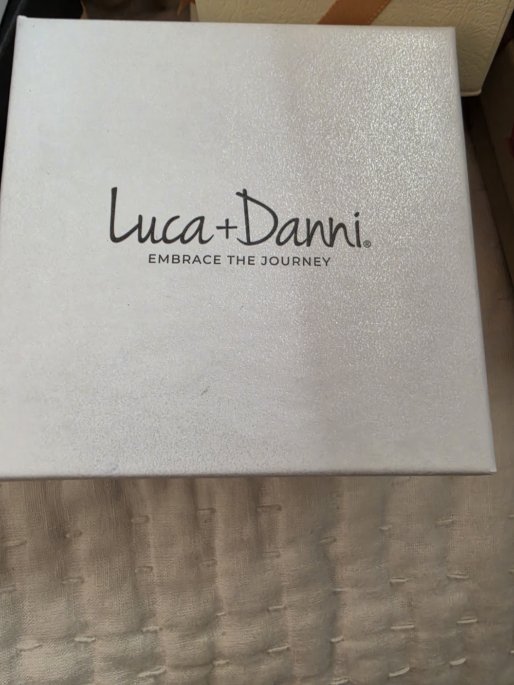Lucci &Dani Cross Bracelet - Picture 3 of 3